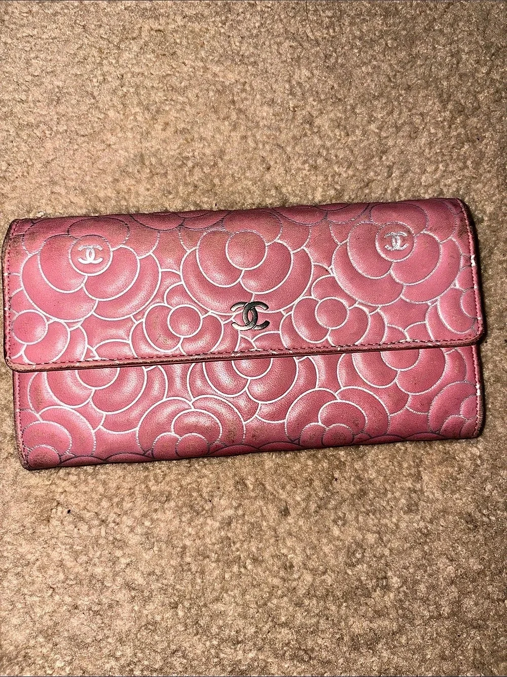 Authentic Chanel Camellia Floral Wallet in Pink